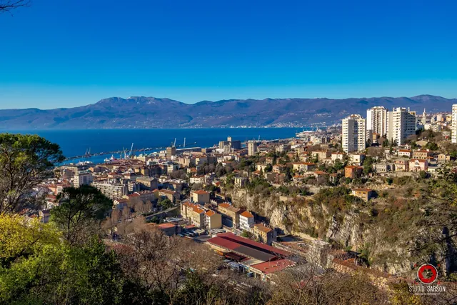 Panoramablick von Trsat über Rijeka und die Kvarner Bucht